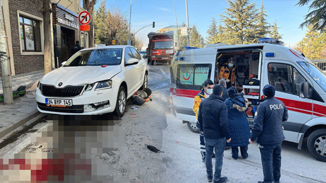 Eskişehir'de feci kaza: Işıklarda bekleyen kadın metrelerce sürüklendi