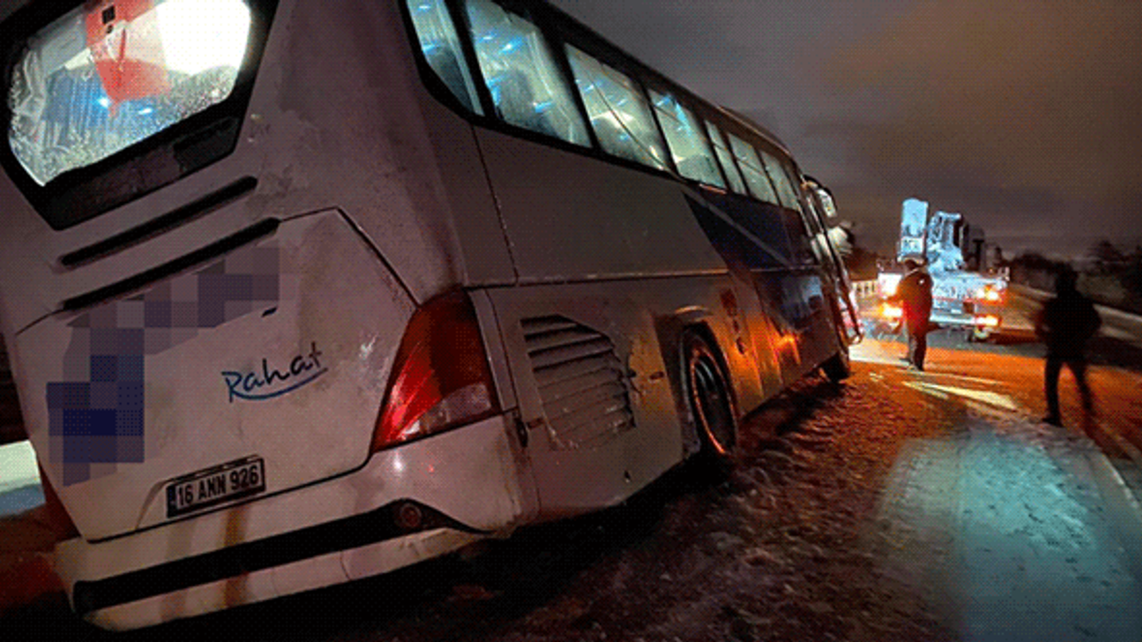 Sivrihisar-Emirdağ yolunda 40 yolcu ölümden döndü