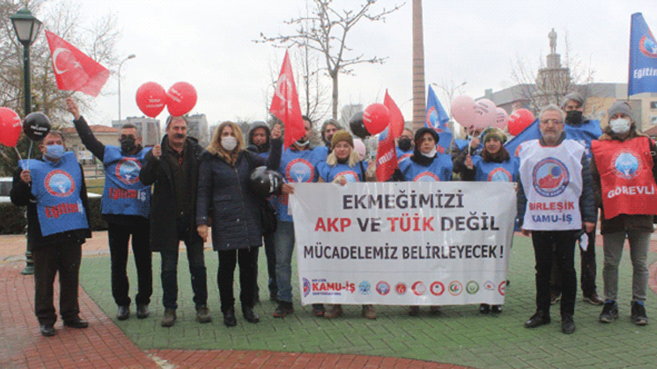 Eskişehir'de Eğitim-İş zamları balonlarla protesto etti