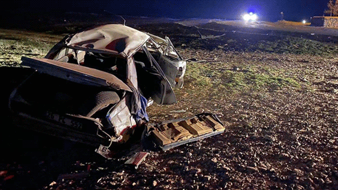 Eskişehir'de feci kaza: Otomobil hurdaya döndü