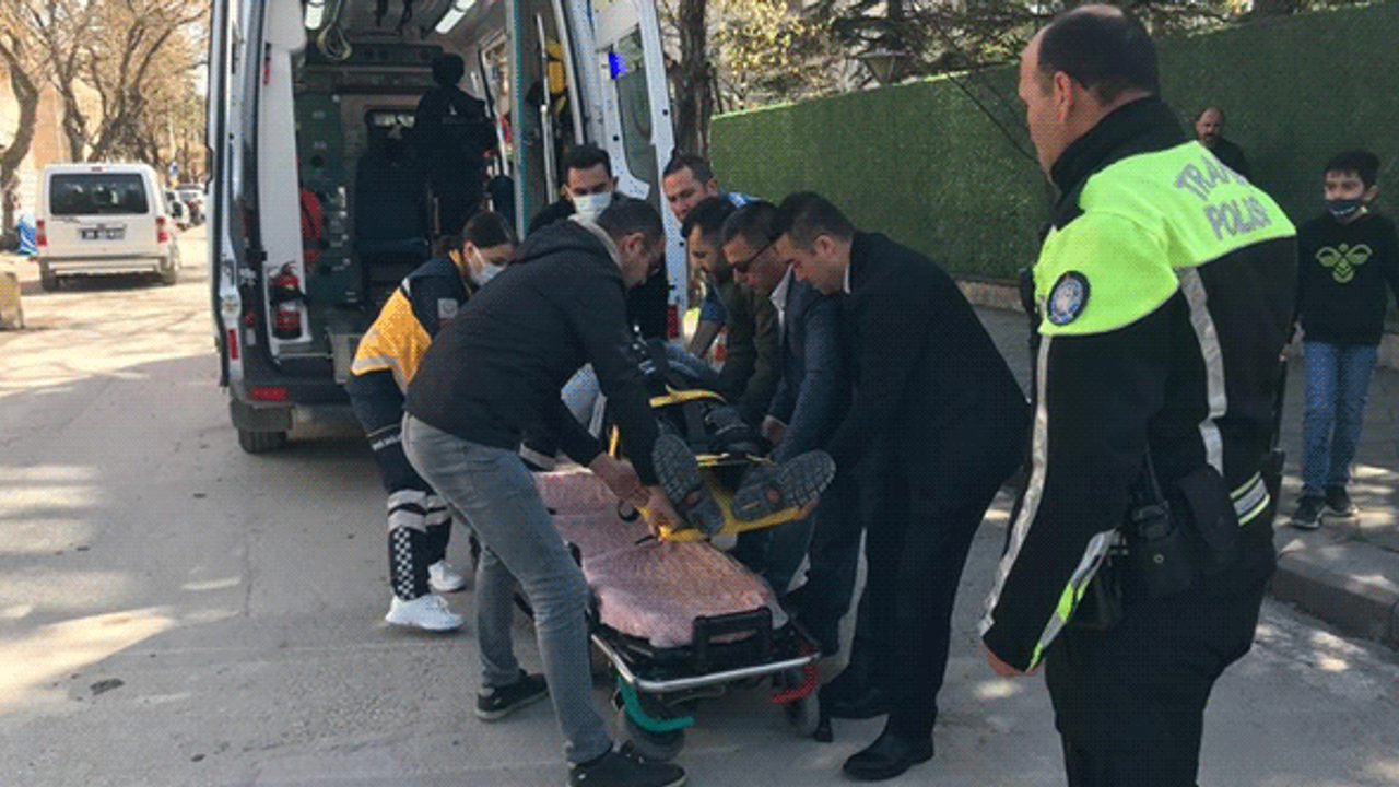 Eskişehir'de motosiklet ile minibüs çarpıştı: 1 yaralı