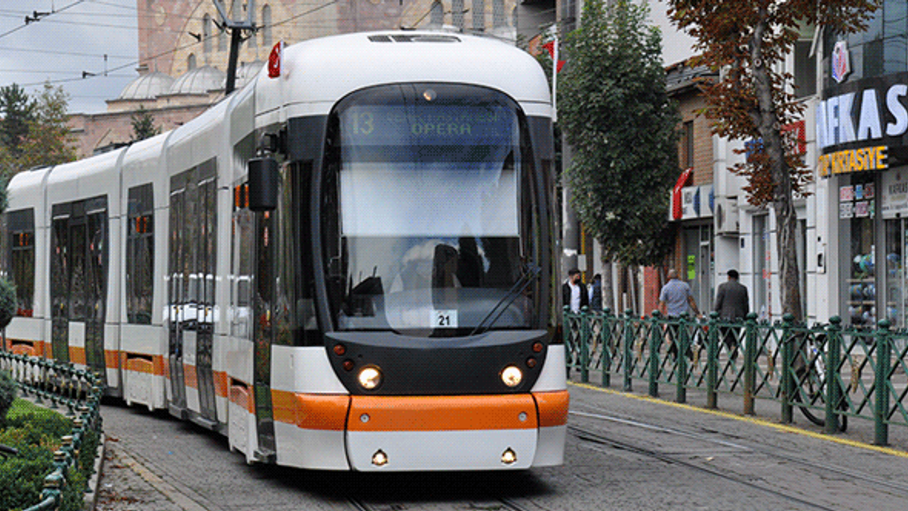 Eskişehir'deki hatlara 15 yeni tramvay daha geliyor