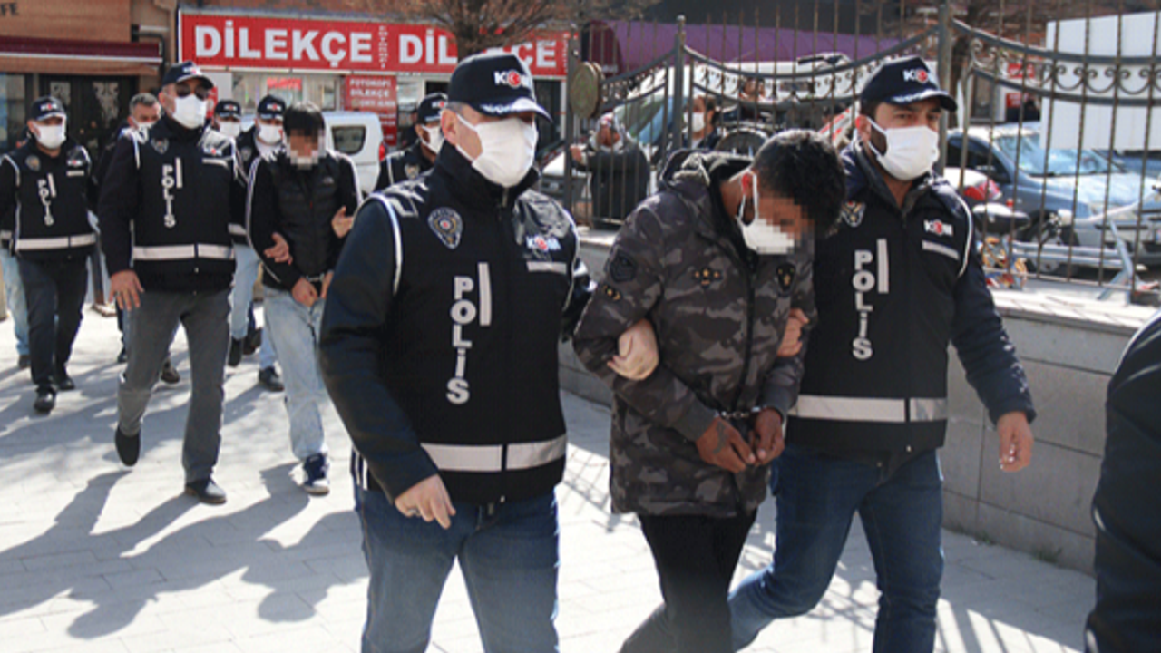 Eskişehir'deki silah operasyonunda 3 tutuklama