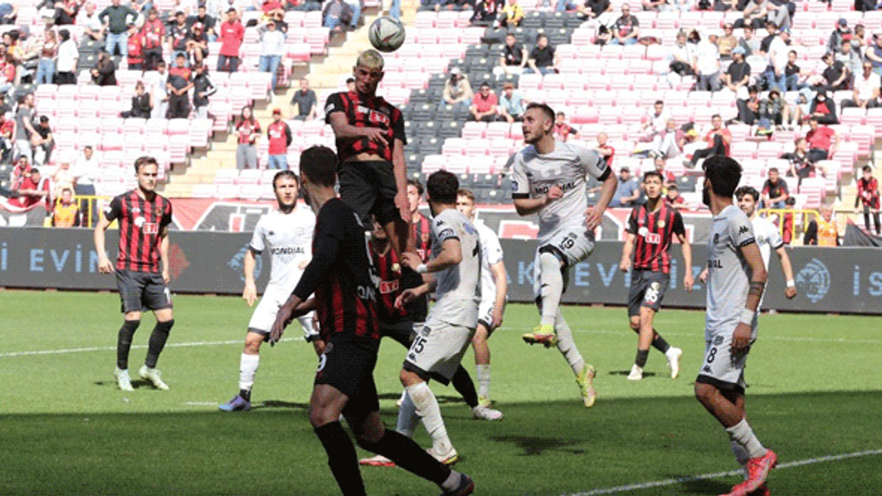 Yedi gollü maçta Eskişehirspor mağlup oldu
