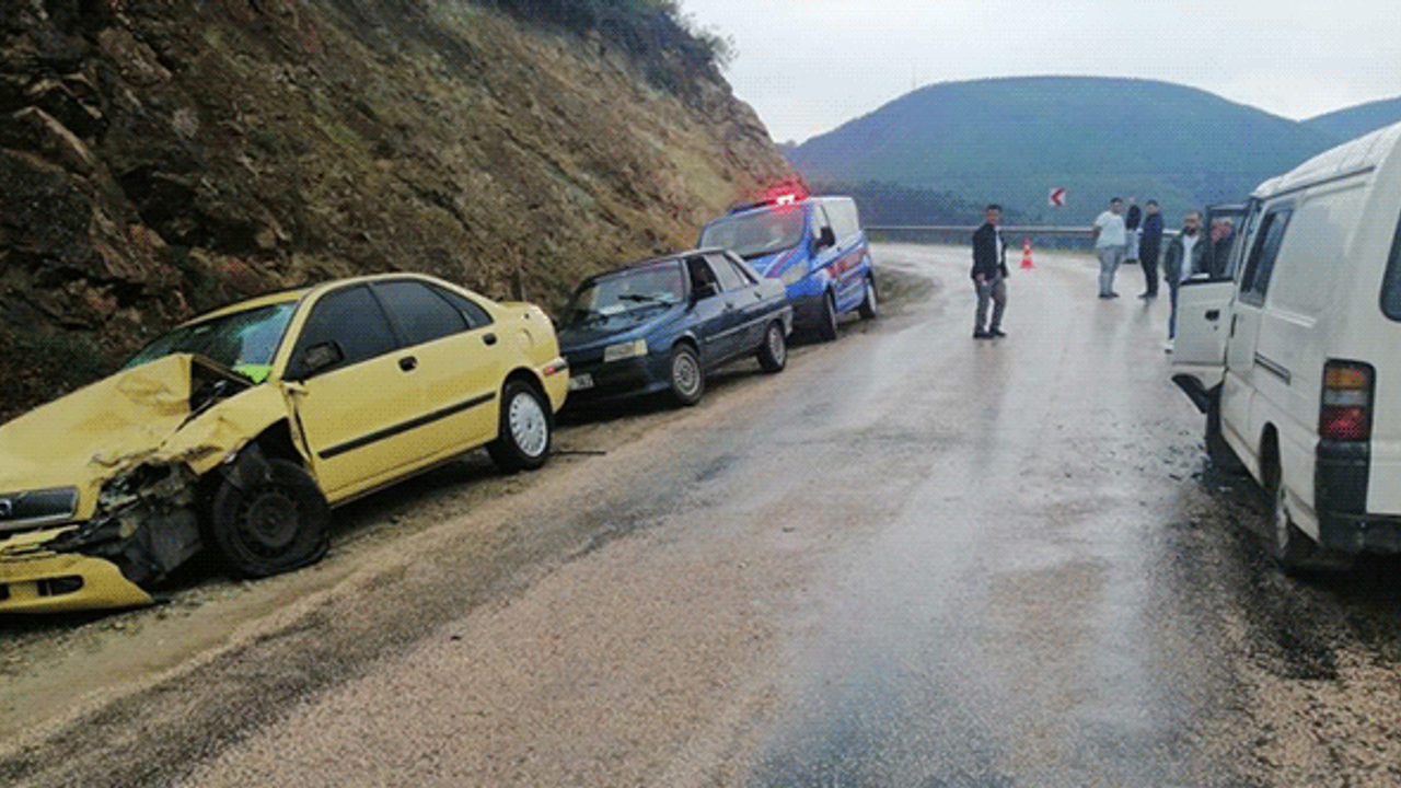 Eskişehir'de şiddetli yağış kaza getirdi