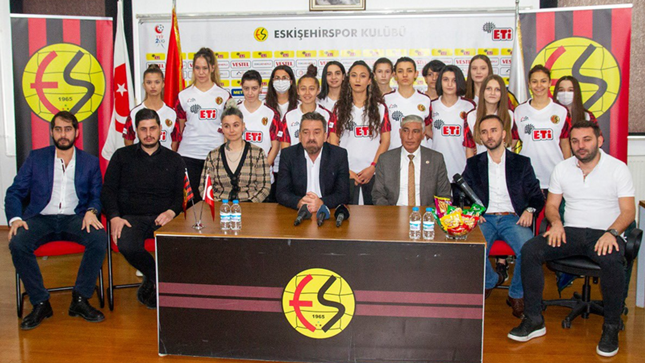 Eskişehirspor Kadın Futbol Takımı kuruldu