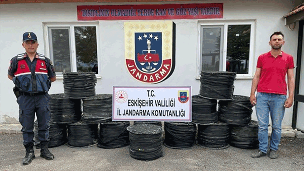 Eskişehir'de hırsızlar trafik kazası yapınca yakalandı