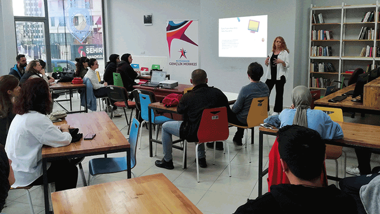 Eskişehir'de gençlerin yeni buluşma noktası 'dijital' etkinlik