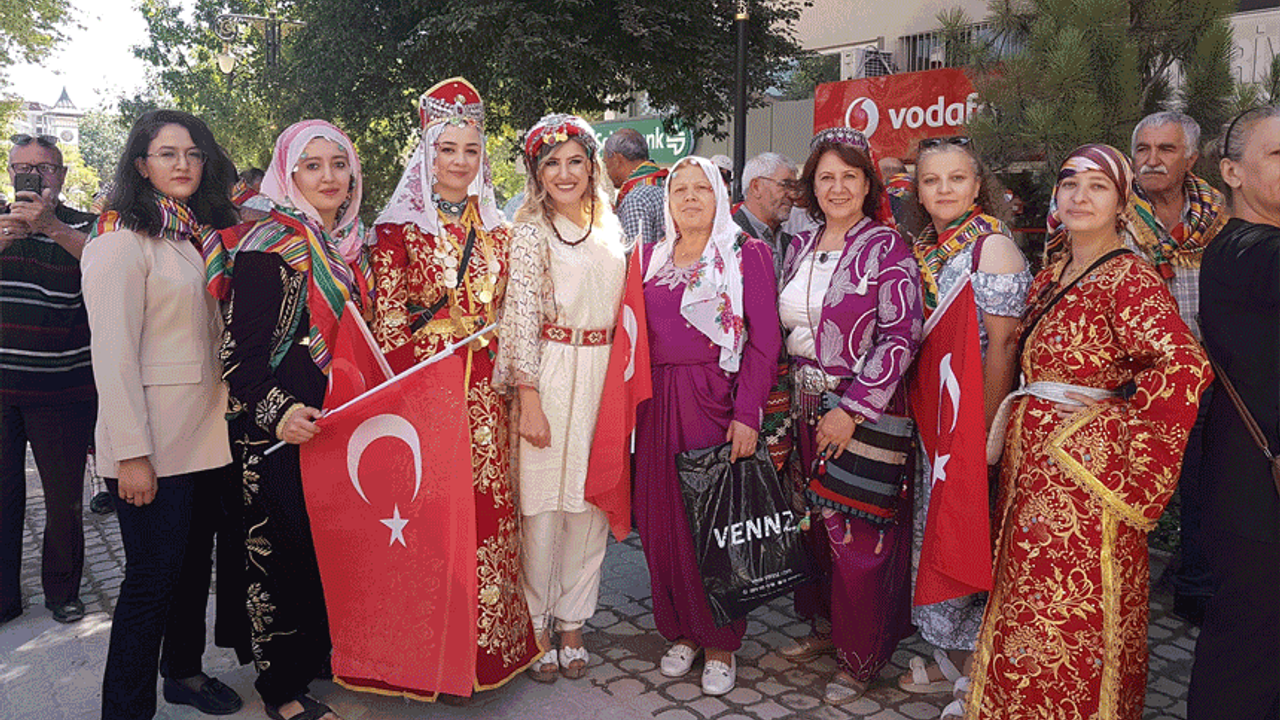 Eskişehirli Yörük Türkmenlerinden muhteşem gösteri