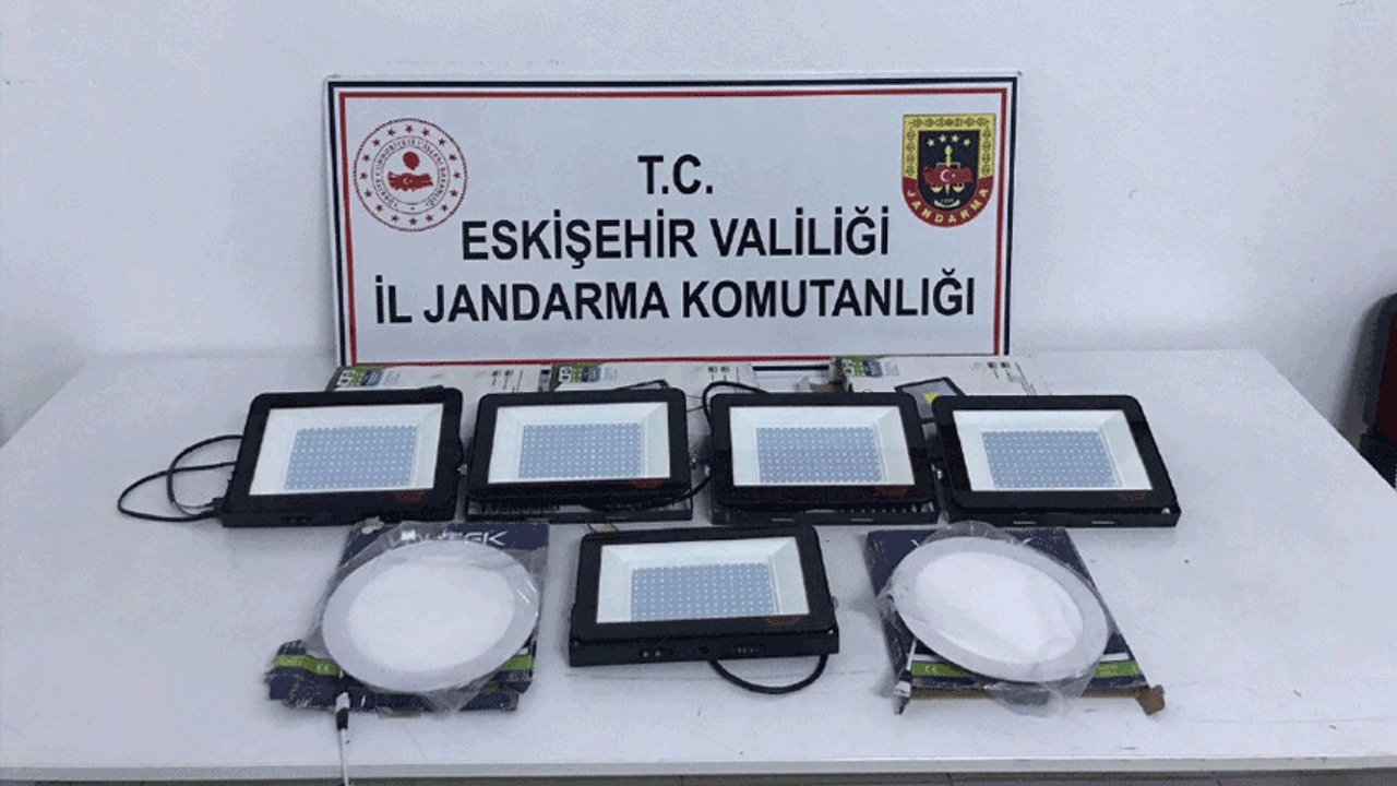 Eskişehir'de beş bin liralık hırsızlığa JASAT'tan gözaltı