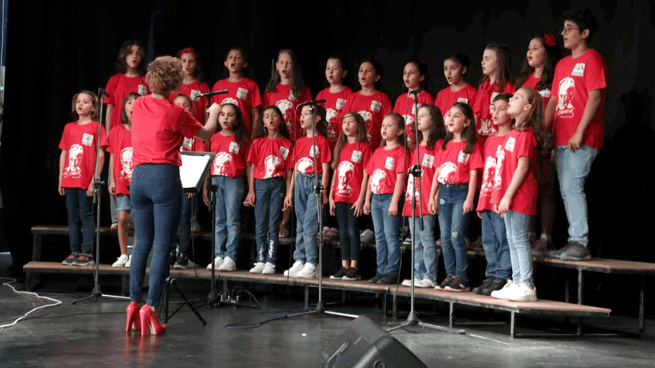 Eskişehir'de Çocuk Meclisi'nden muhteşem Zafer Konseri