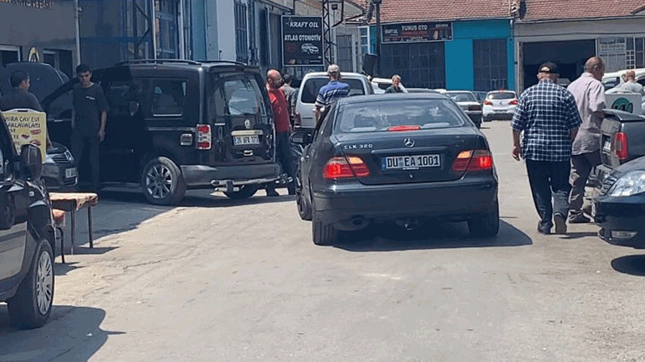 Eskişehir'de gurbetçiler sanayi esnafının yüzünü güldürüyor