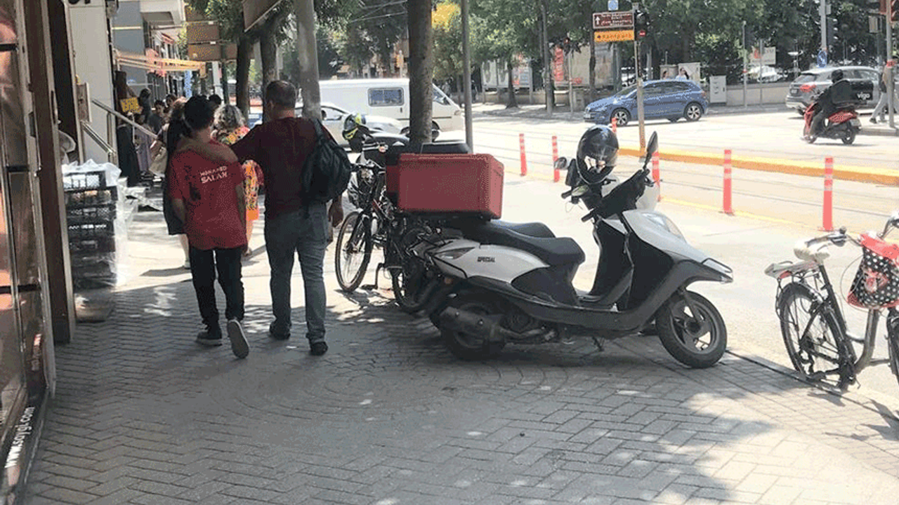 Eskişehir'de kaldırımlarda motosiklet terörü devam ediyor