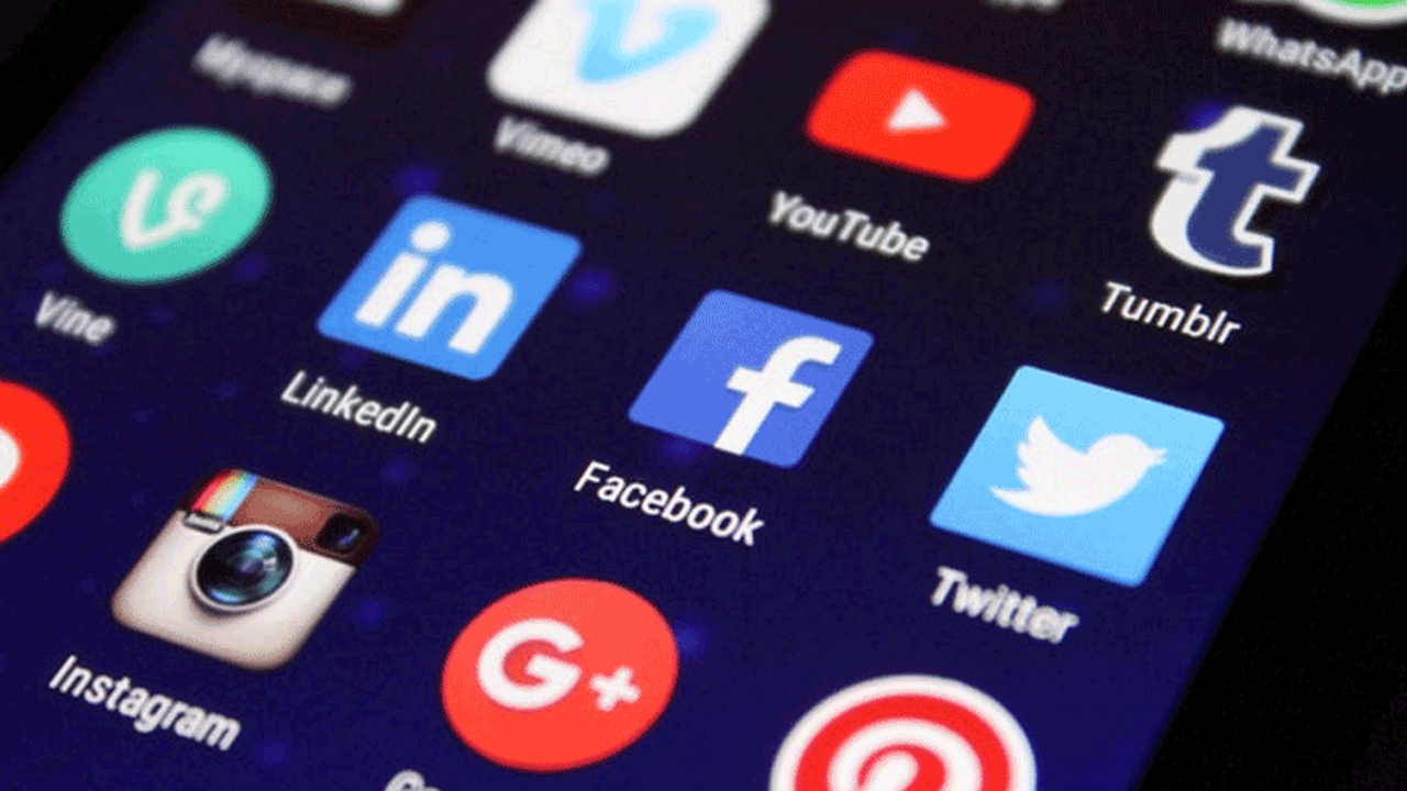 Ücretsiz olan sosyal medya uygulamalarına dikkat