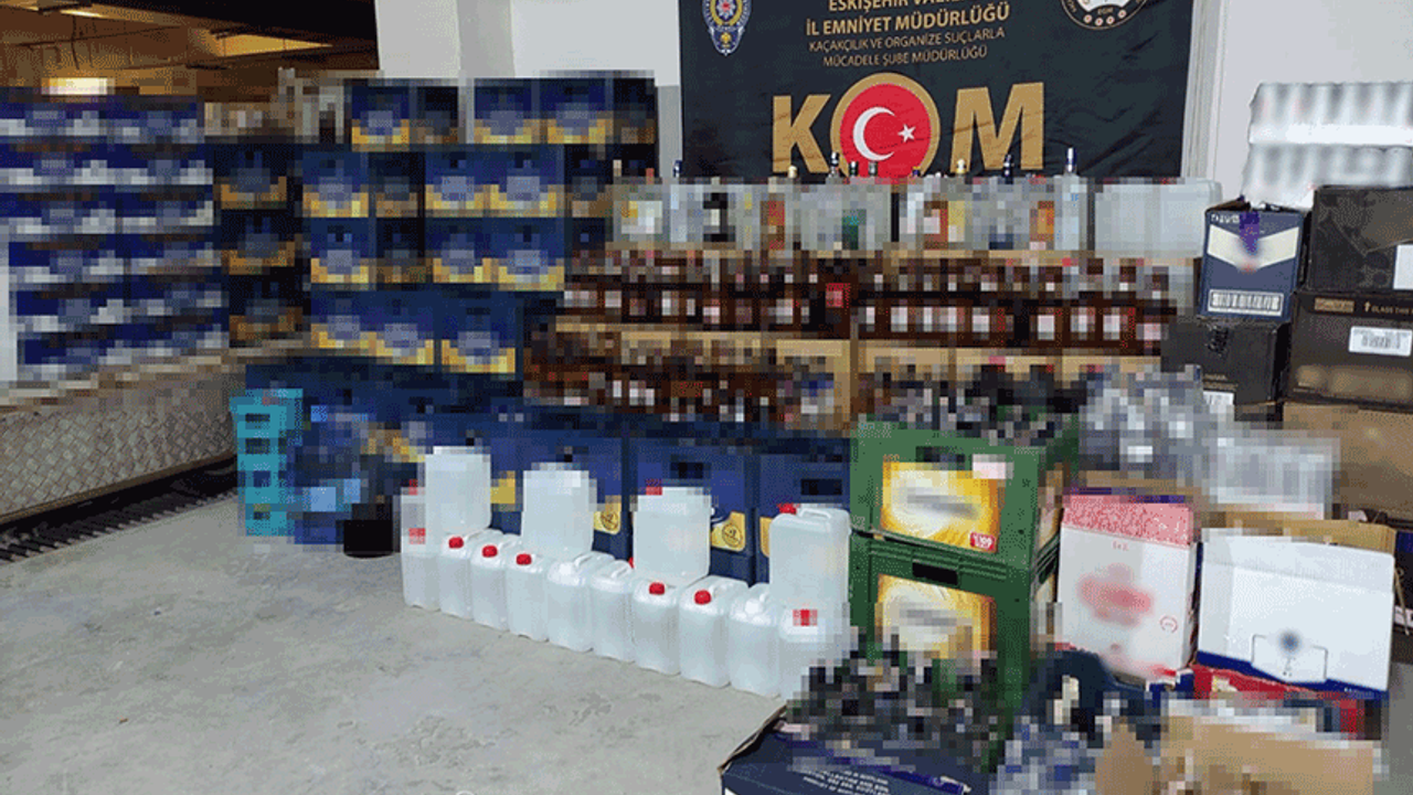 Eskişehir'de 4 ton 700 litre kaçak içki ele geçirildi
