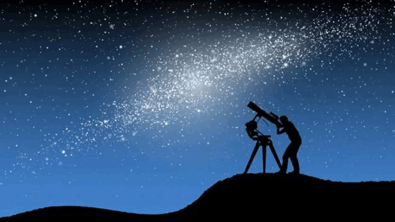 Tepebaşı'nda teleskopla gökyüzü gözlemi ve astronomi anlatımları