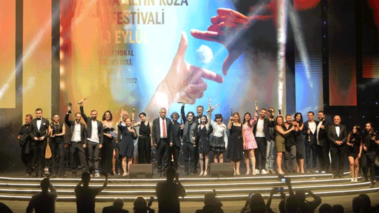 Anadolu Üniversitesi öğrencilerinden Altın Koza'da büyük başarı