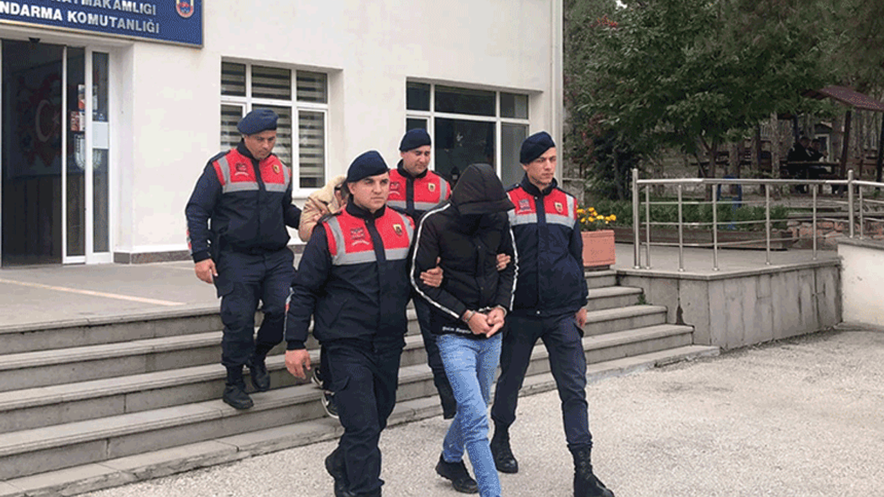 Eskişehir'de enerji nakil kablosu çalan iki kişi tutuklandı