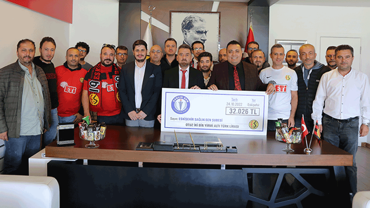 Eskişehir'de sağlıkçılardan Eskişehirspor'a destek