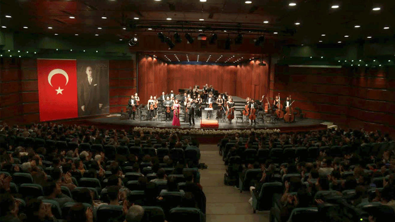Eskişehir'de Senfoni Orkestrası'ndan muhteşem konser