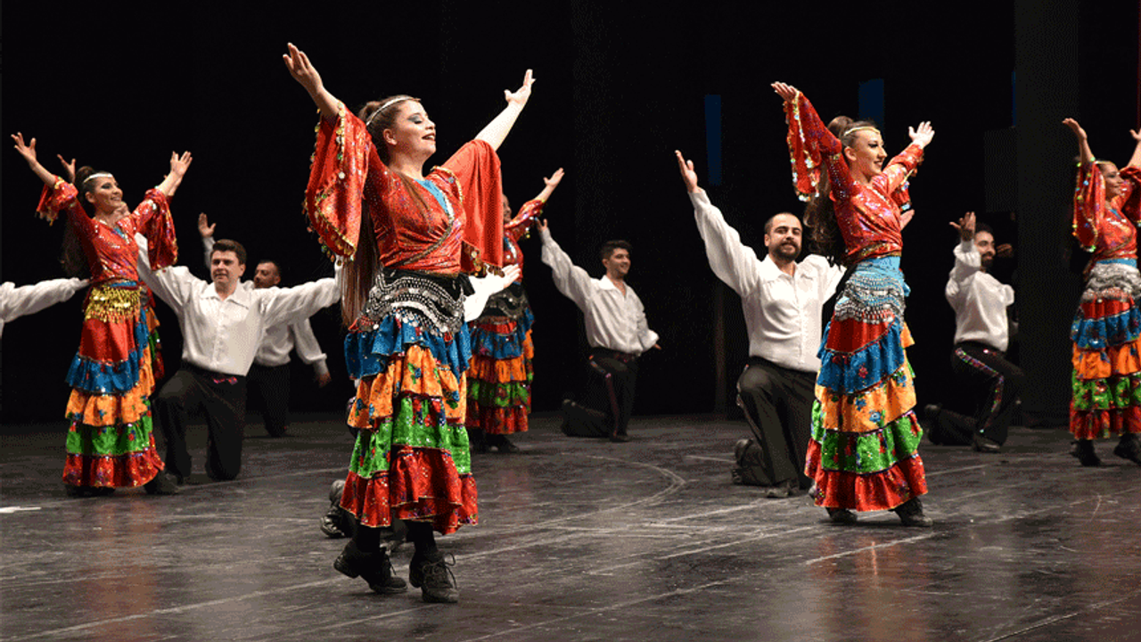Halk Dansları Topluluğu dansçılarını arıyor