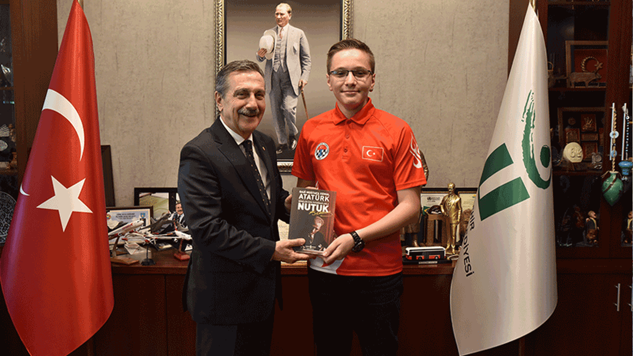 Satranç şampiyonu Kılıç'tan Başkan Ataç'a ziyaret