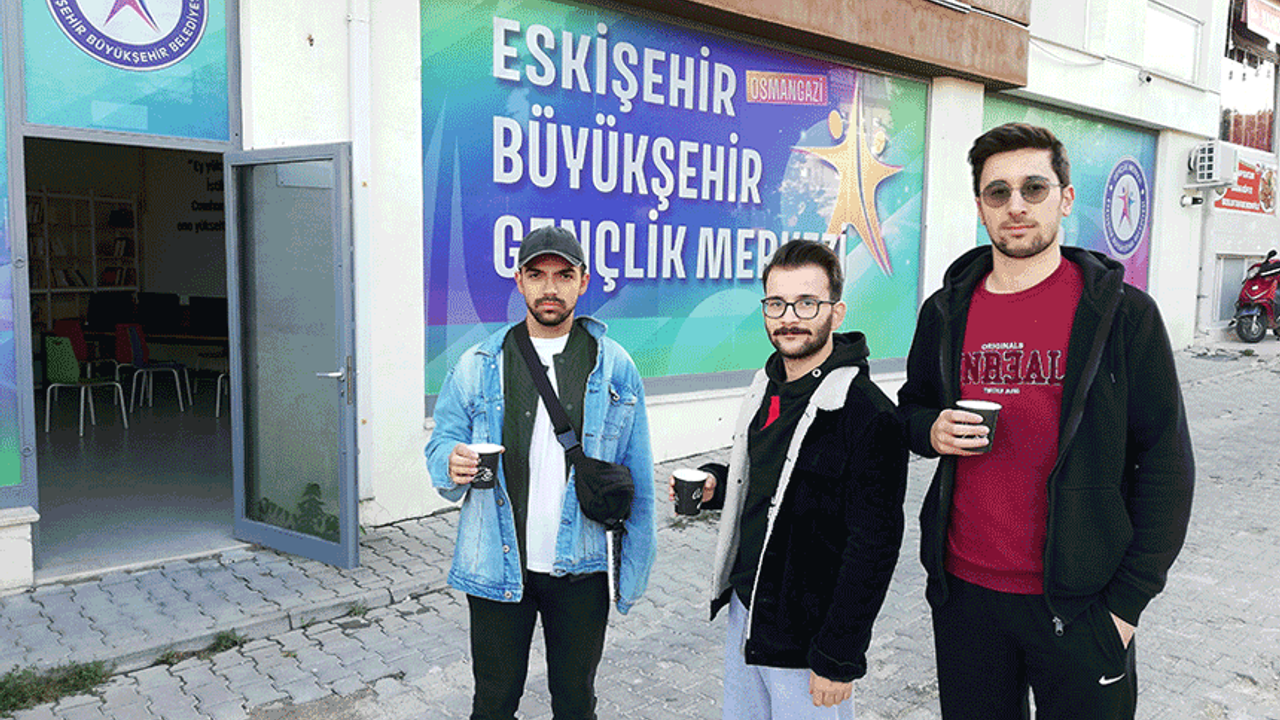 Eskişehir'de Büyükşehir'den üniversiteli gençlere tam destek