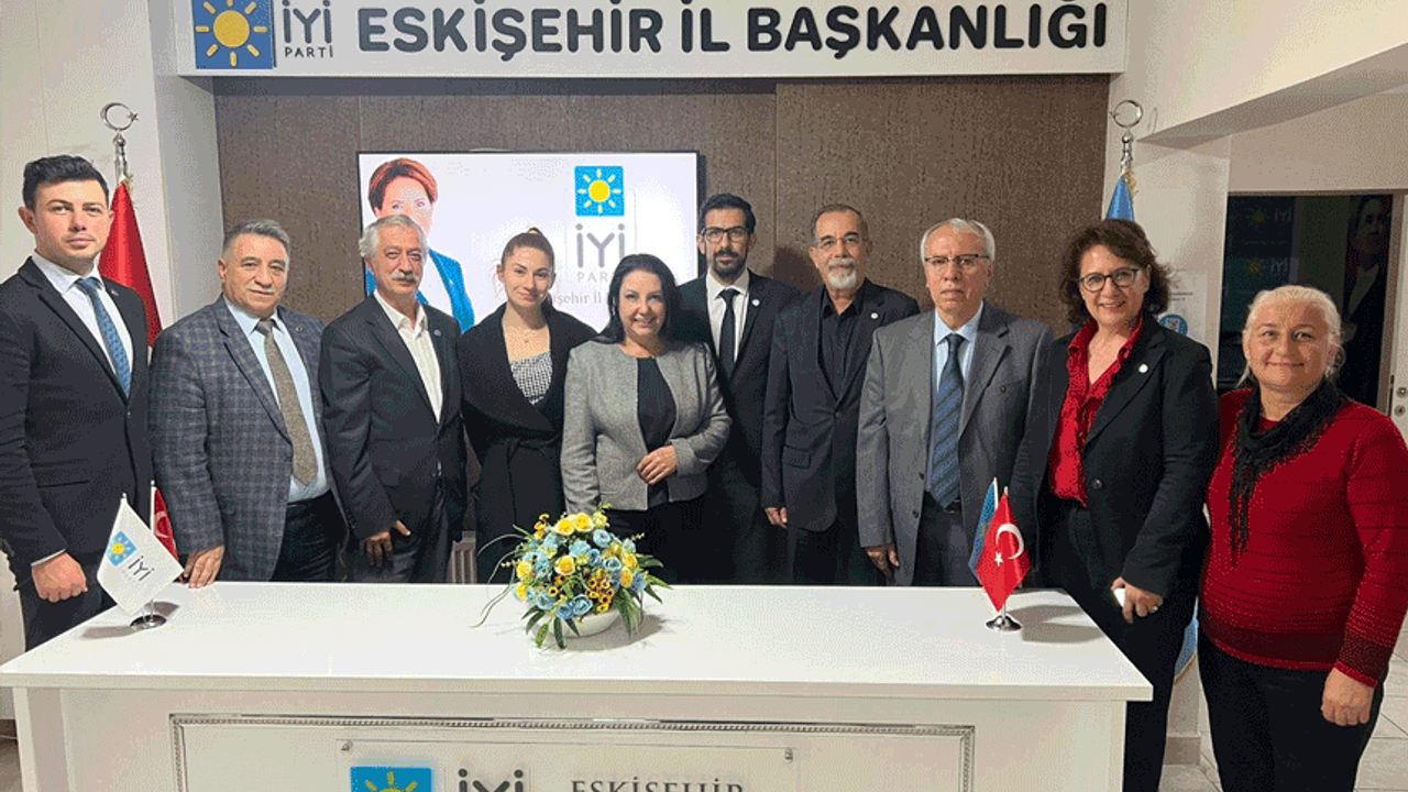 Eskişehir'de Memleket Partisi'nden CHP ve İYİ Parti'ye mektup