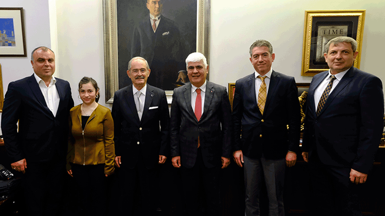 Türkiye Terziler Federasyonu'ndan Başkan Büyükerşen'e ziyaret