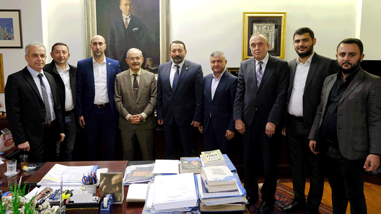 Derince Belediye Meclisi üyelerinden Büyükerşen'e ziyaret