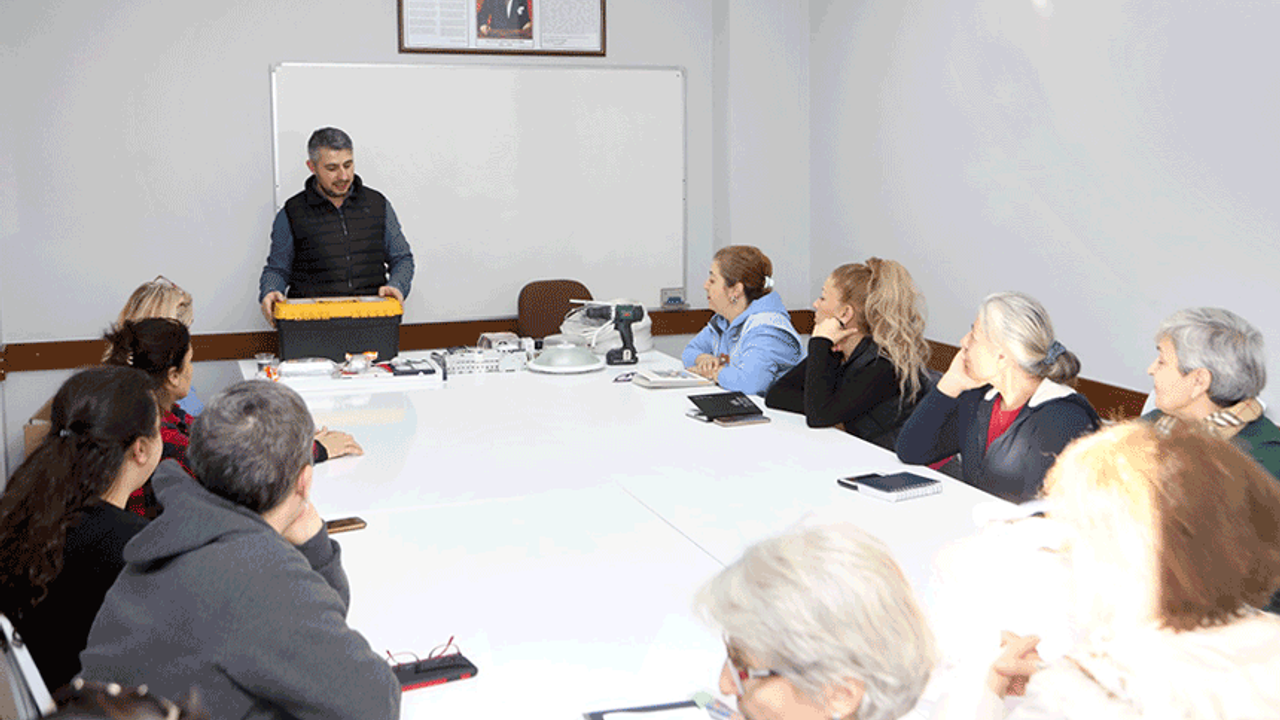 Eskişehir'de kadınlara özel kurs! Tamir yapmayı öğreniyorlar