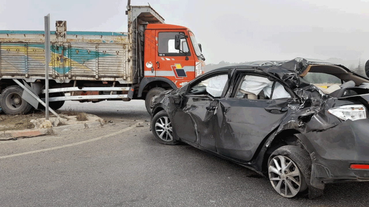 Eskişehir'de trafik kazası! Belediye başkanı ölümden döndü