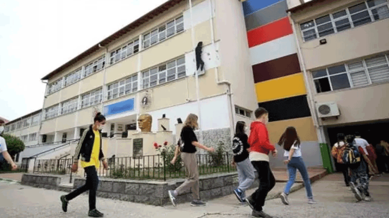 Eskişehir'de okulda veli şiddeti! Müdür yardımcısını dövdüler