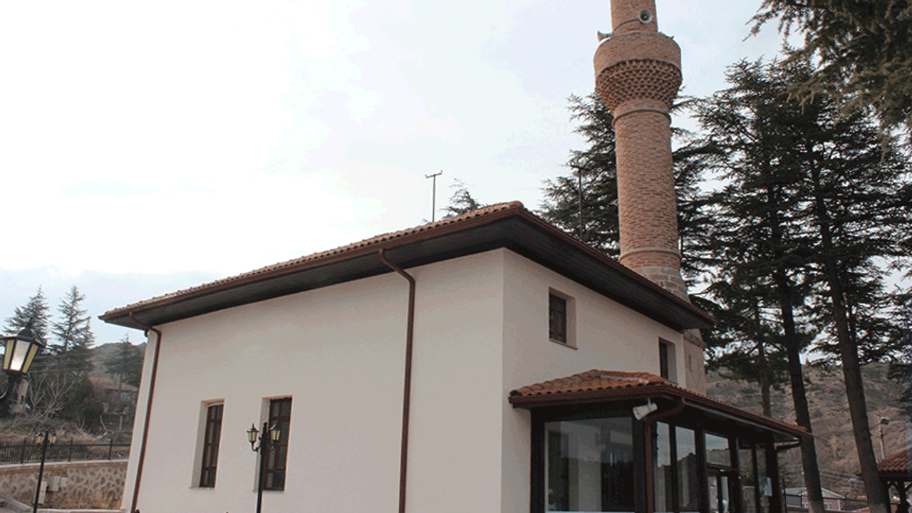 Eskişehir'de Osmanlı Devleti'nin kuruluşu 724 yıl önceki gururla kutlandı