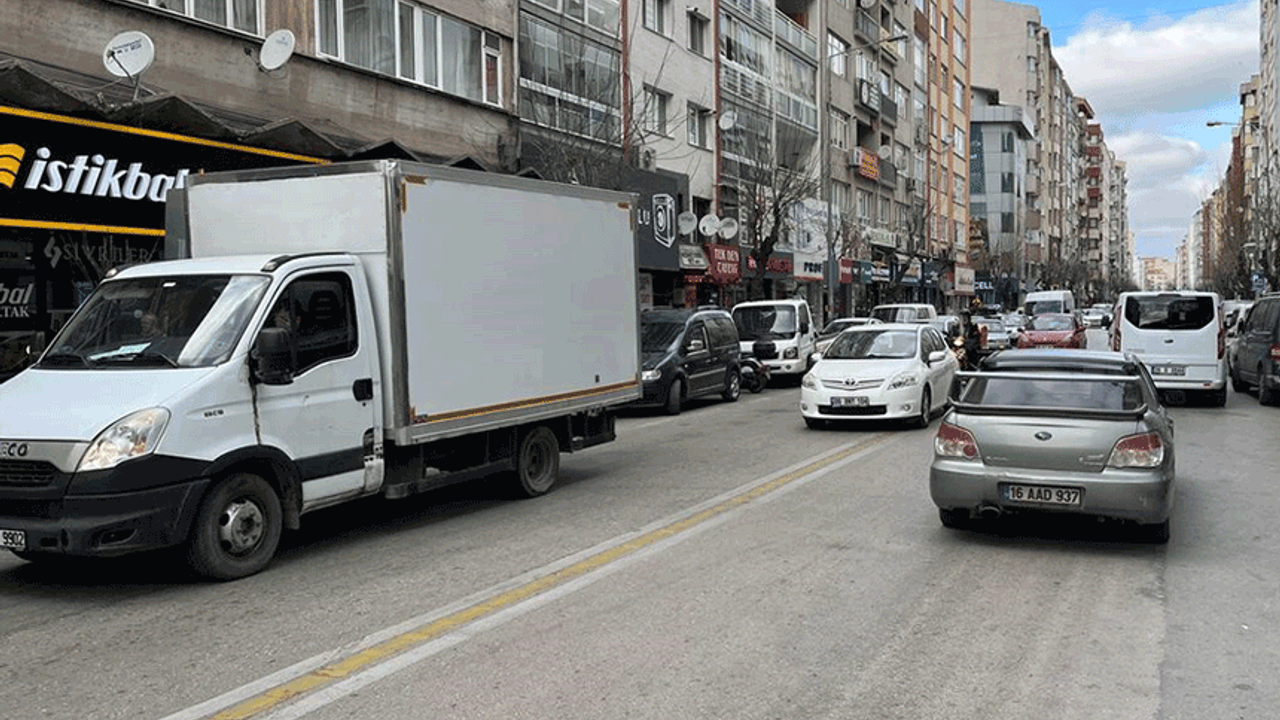 Eskişehir'de trafik çilesi bitmiyor