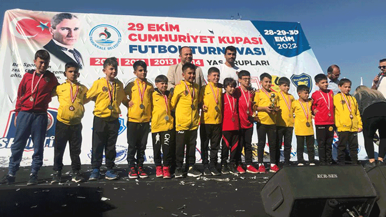 Eskişehirsporlu minik futbolcular söz verdi: Kupa ile döneceğiz