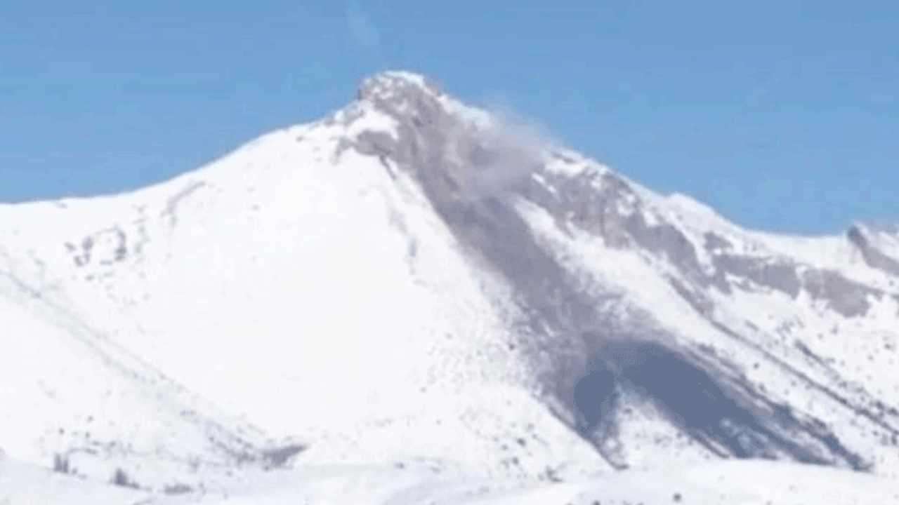 Deprem bölgesinde volkanik dağ iddialarına açıklama