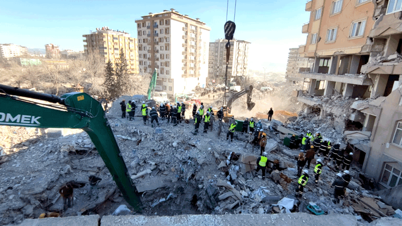 Eskişehir Hava İkmal'den deprem bölgesinde büyük mucize