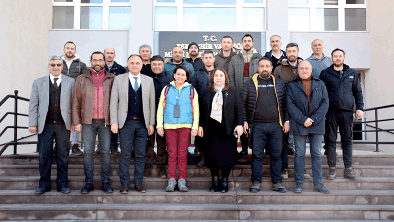 Eskişehir'de 14 kişilik öğretmen ve memurlar Hatay'a gönderildi