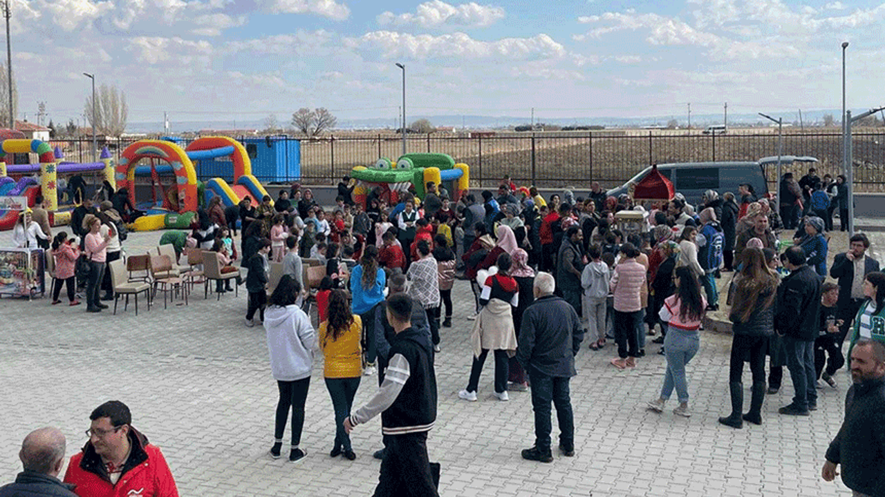 Eskişehir'de depremzede çocuklar için oyun parkı