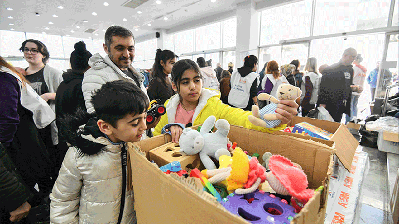 Eskişehir'de depremzede çocuklar için oyuncak kampanyası