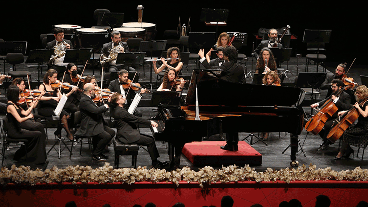 Eskişehir'de Senfoni Orkestrası'ndan etkileyici konser