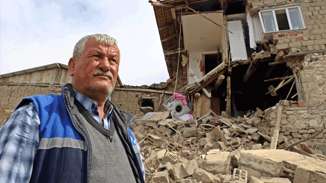 Eskişehirli esnaf bir günlük gelirini depremzedelere bağışladı