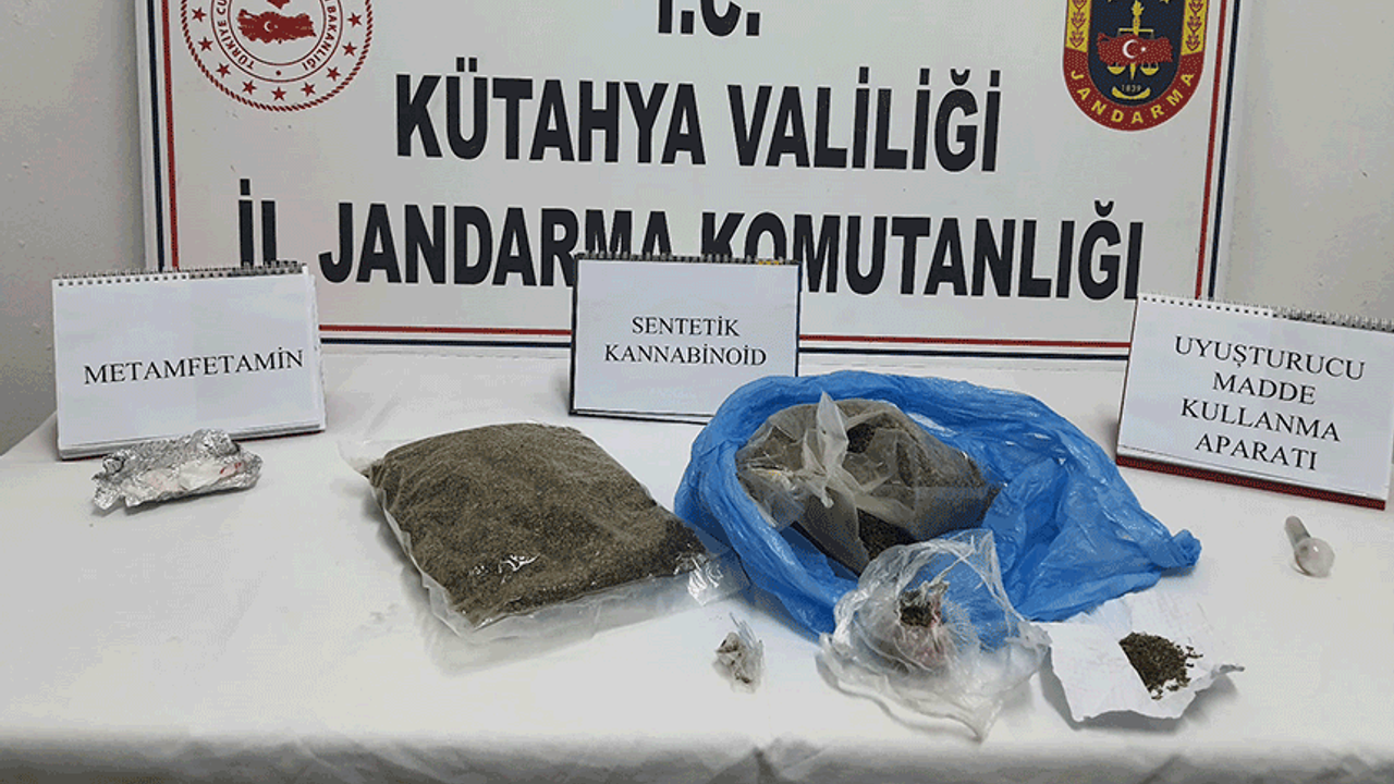 Kütahya-Eskişehir yolunda uyuşturucu madde operasyonları