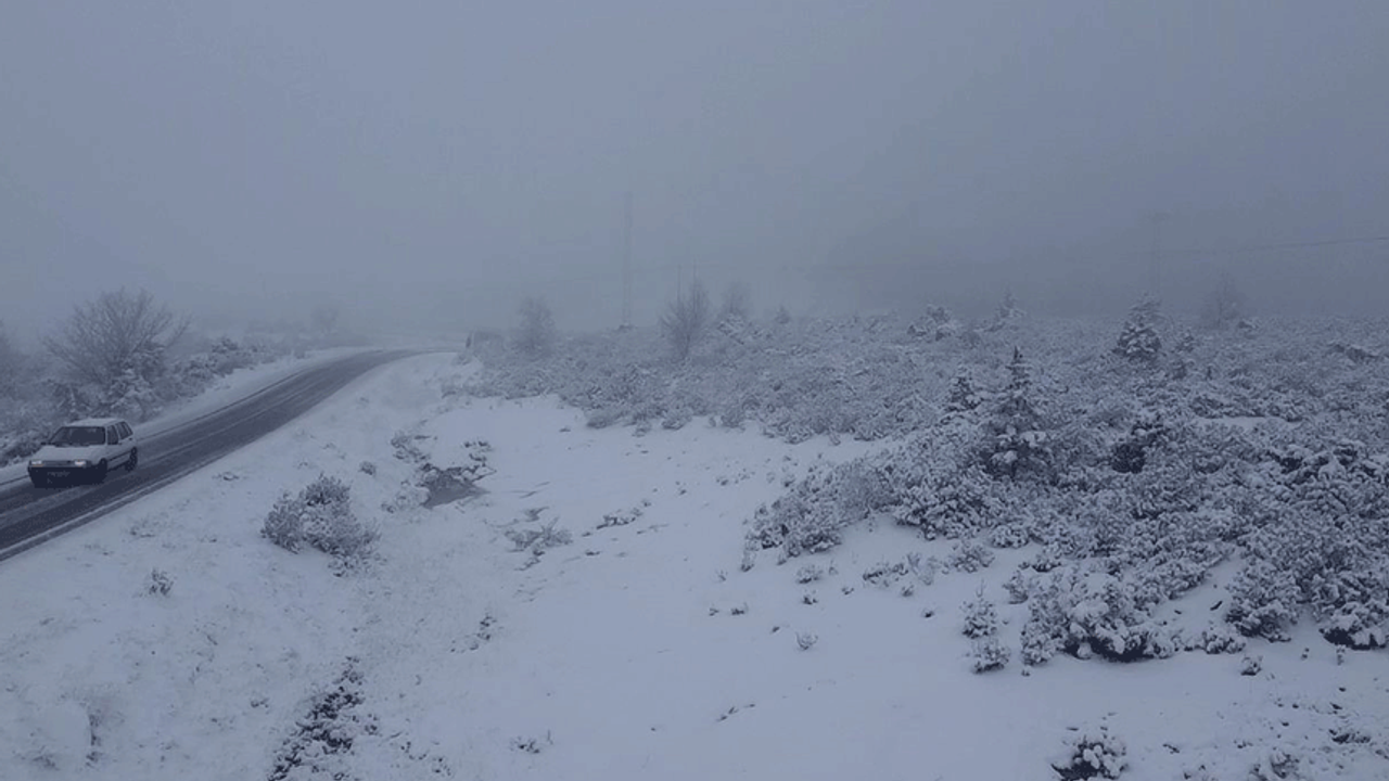 Afyonkarahisar'da kar sürprizi