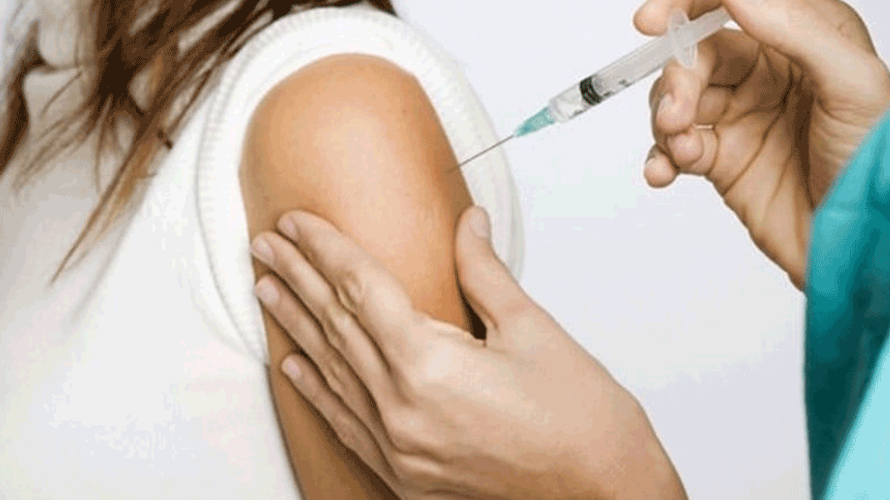 Aşı ile rahim ağzı kanserinden kurtulmak mümkün