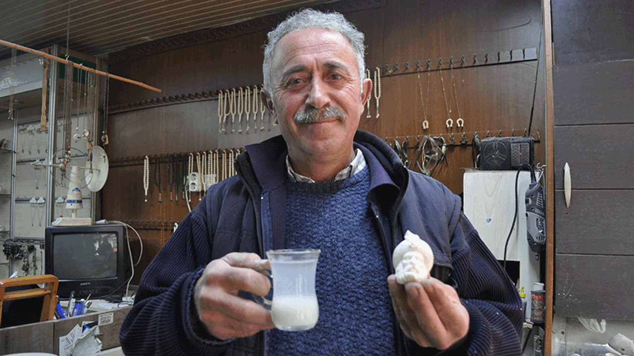 Eskişehir'de lületaşı yiyen vatandaştan sonra tozunu içen esnaf