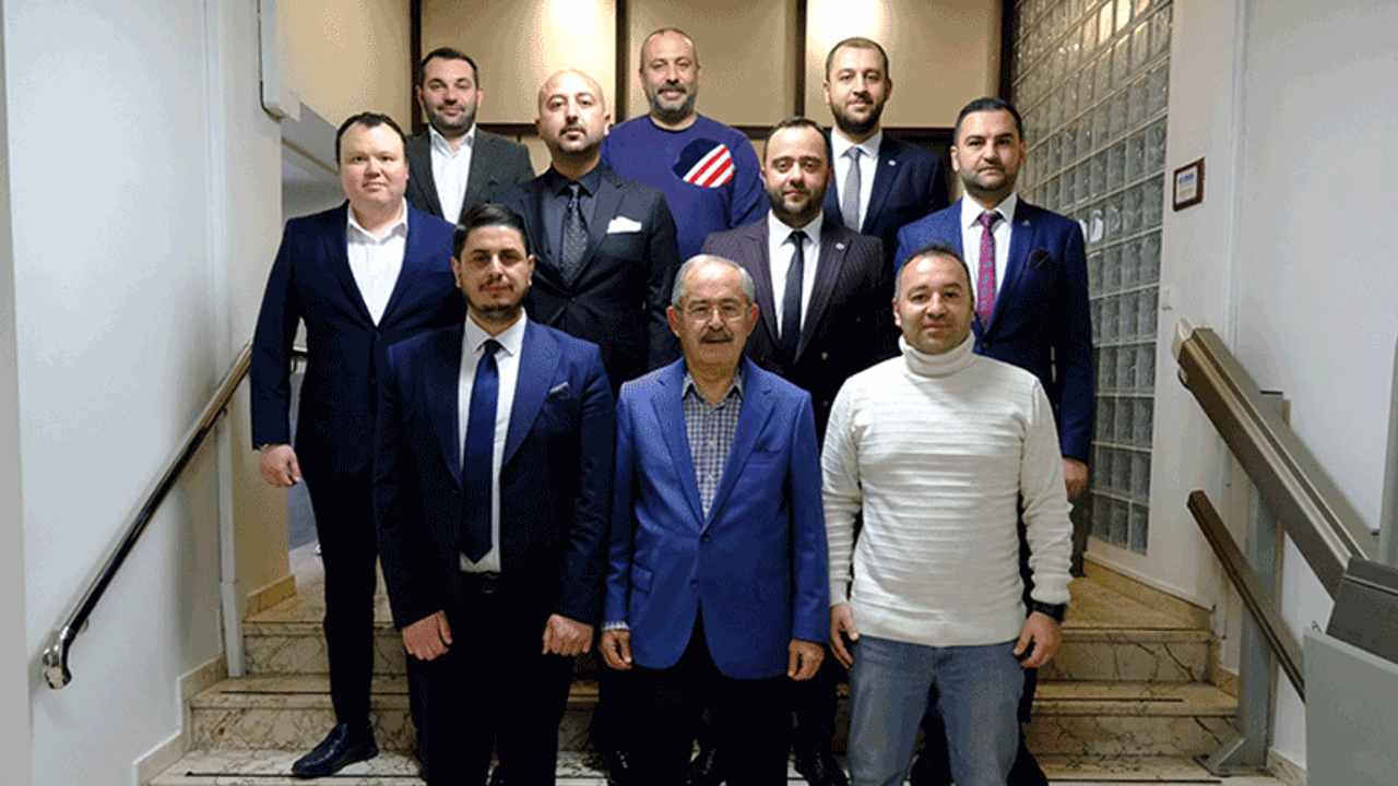 Eskişehirspor yönetimi Büyükerşen'le bir araya geldi