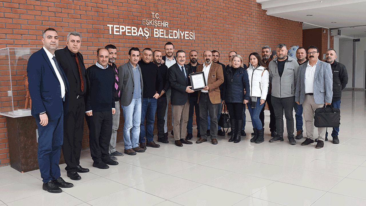 EYT'lilerden Başkan Ahmet Ataç'a teşekkür