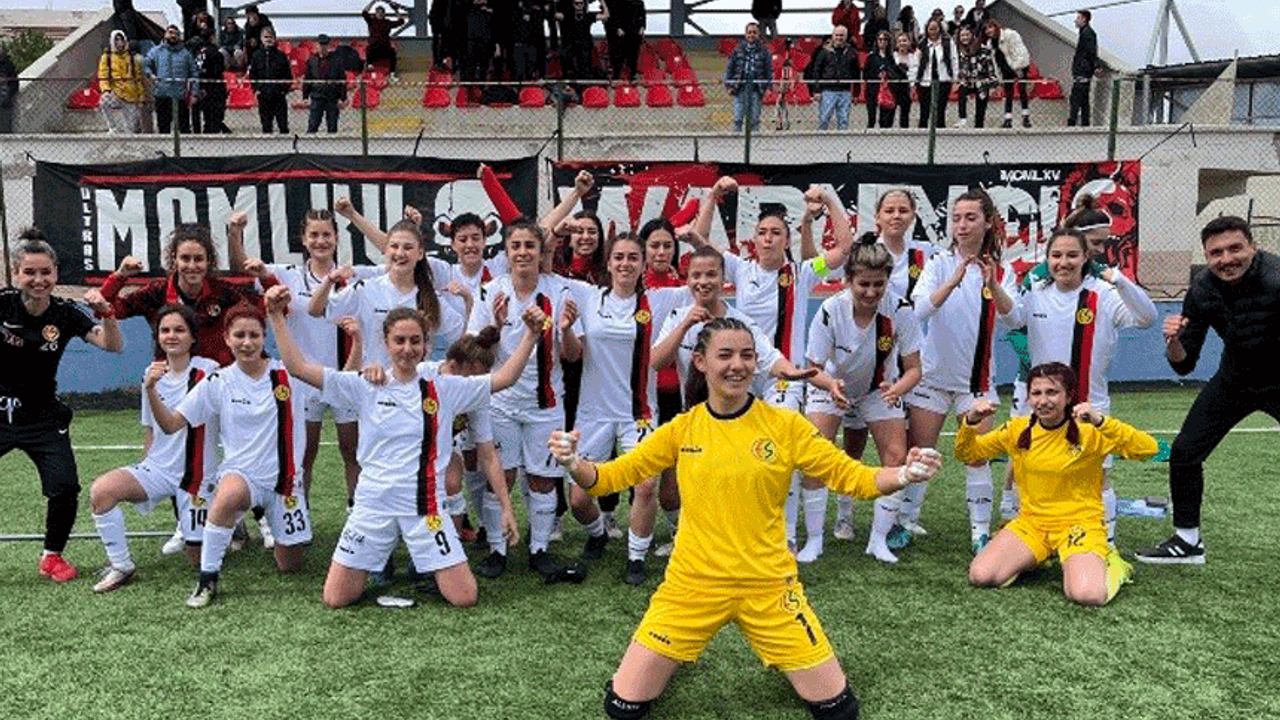 Eskişehirspor'dan Kadınlar Ligi'nde büyük başarı